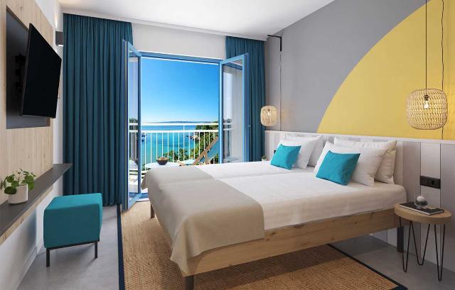 krk-sunny-hotel-room-for-2-seaview-viz_07-02-2024-092114.jpg