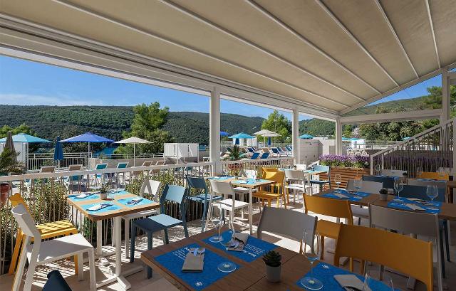 rabac-sunny-hotel-residence-restaurant-terrace-01-viz (1)_07-02-2024-100107.jpg