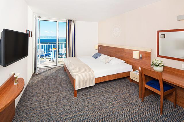 hotel-casa-valamar-sanfior-standard-family-room-seaside-balcony_21-02-2019-162723.jpg