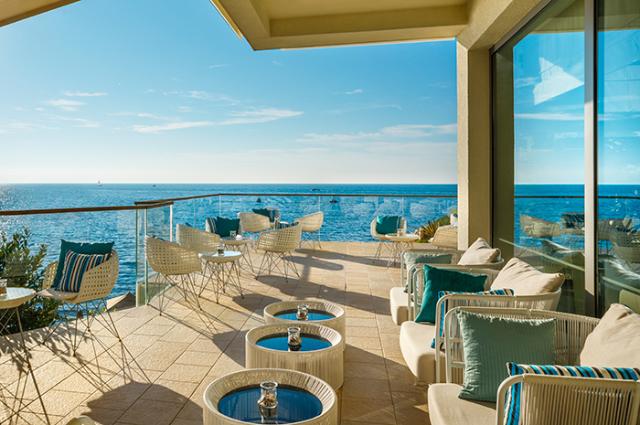 valamar-isabella-island-resort-miramare-lobby-terrace_11-03-2019-130007.jpg