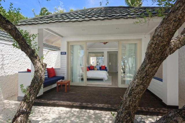 Paradise 2_19-10-2021-123707.jpg