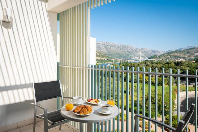 Objekti_Dubrovnik_Lacroma_V4_rooms_lacroma-hotel-triple-room-parkview-sup-03_07-02-2024-130114.jpg