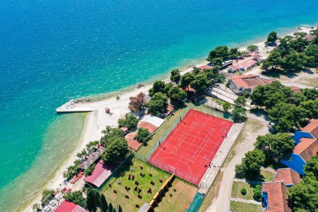 smeštaj Apartmani Medena