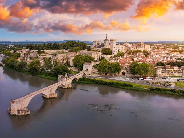Avignon_pont_2526650657.7cba7ef9_06-06-2025-154126.jpg